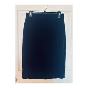 NWT Philosophy Women's Size 6 
Navy blue Pencil Skirt.